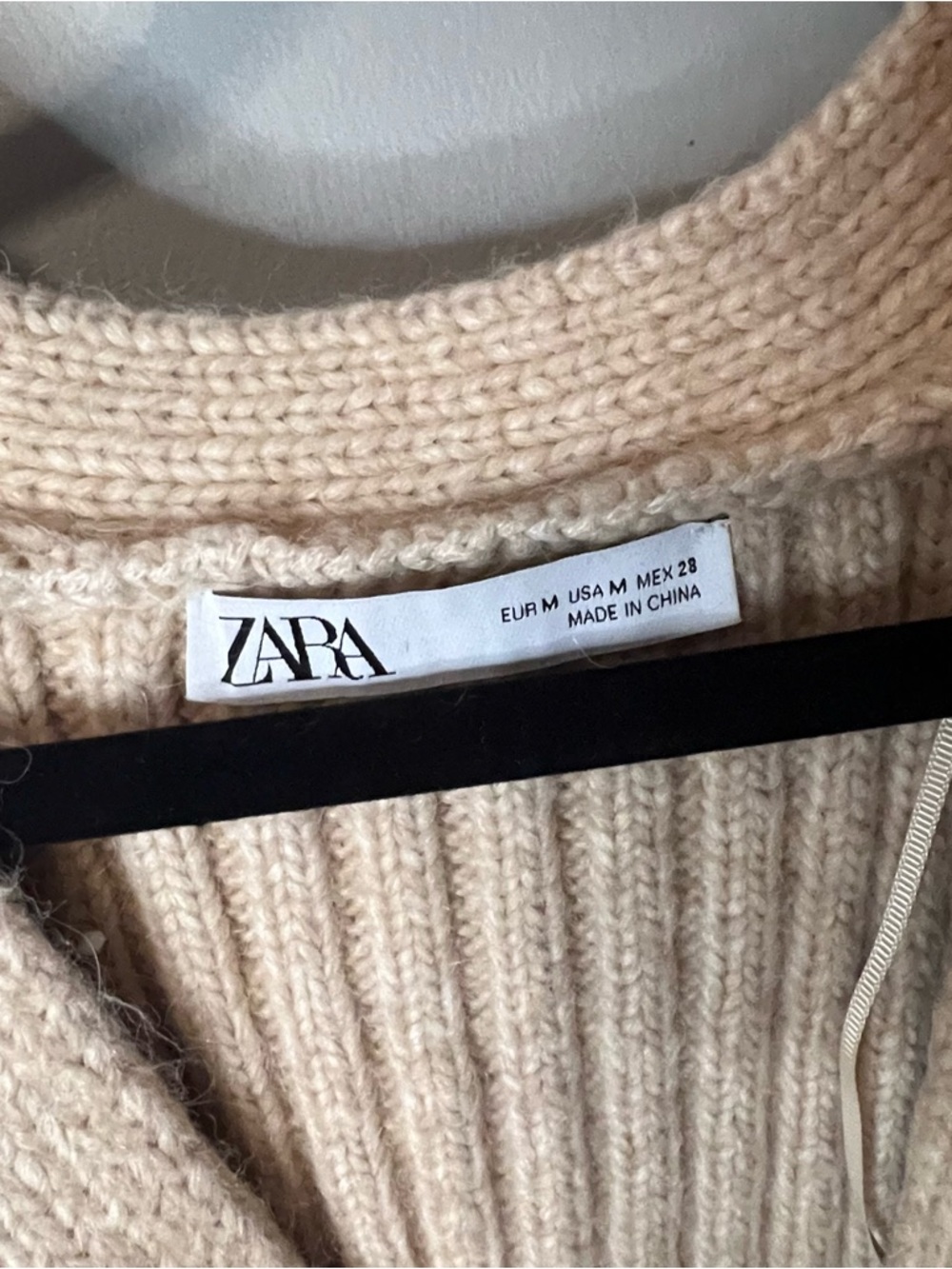 Zara Beige Ribbed V-Neck Button Sweater - Picture 2 of 4